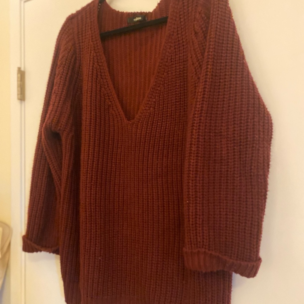 Millau Burgundy V-Neck Sweater